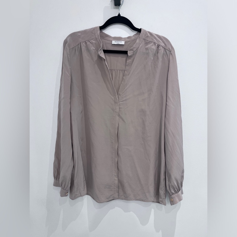 Aritzia Babaton silk long sleeve pink dust size large